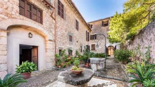 Historical house to reform in Fornalutx Historical house to reform in Fornalutx